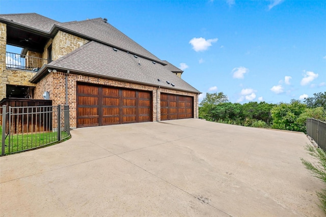7101 Royal Birkdale Dr, Cleburne, TX 76033 - drone / aerial view of a nearby body of water and a golf course