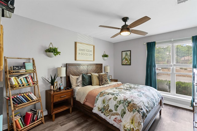 832 Havenwood Ln S, Fort Worth, TX 76112 - bedroom featuring ceiling fan, wood finished floors, and visible vents