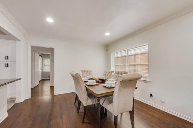 dining area featuring crown molding, recessed lighting, dark wood finished floors, and baseboards