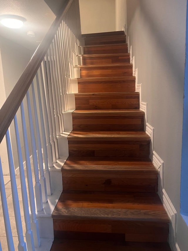 2345 Laughlin Dr, Dallas, TX 75228 - view of staircase