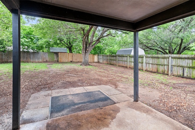 628 Evelyn Ln, Burleson, TX 76028 - view of yard featuring a fenced backyard and a patio area
