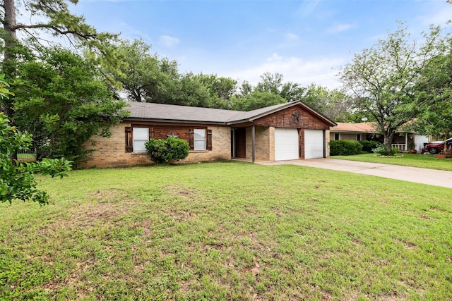 628 Evelyn Ln, Burleson, TX 76028 - single story home featuring brick siding, a garage, a front lawn, and driveway