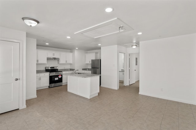 kitchen featuring a sink, under cabinet range hood, stainless steel appliances, recessed lighting, and white cabinetry