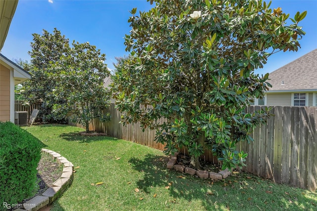 174 Hallette Dr, Shreveport, LA 71115 - view of yard featuring central AC unit and a fenced backyard