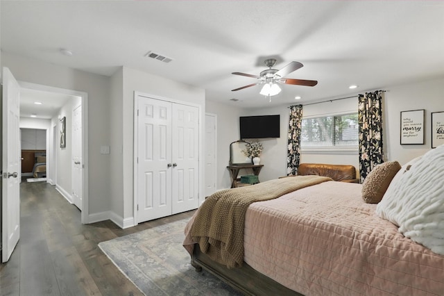 824 Wheelwood Dr, Hurst, TX 76053 - bedroom with a closet, recessed lighting, baseboards, dark wood finished floors, and visible vents