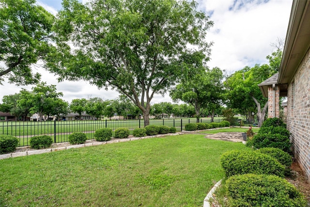 5807 Pebble Beach Dr, Granbury, TX 76049 - view of yard