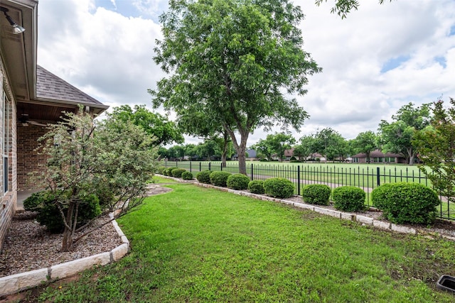 5807 Pebble Beach Dr, Granbury, TX 76049 - view of yard