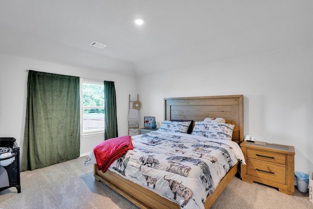 bedroom featuring light colored carpet, baseboards, visible vents, and recessed lighting