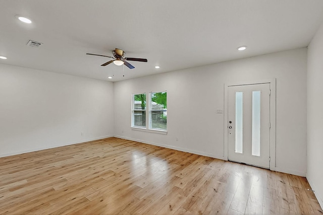 503 W Martin Luther King St, Denison, TX 75020 - entrance foyer with ceiling fan, light wood-type flooring, visible vents, and recessed lighting