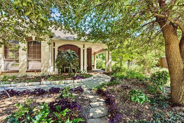 24 Tallwood Ln, Edgecliff Village, TX 76134 - view of yard featuring a porch
