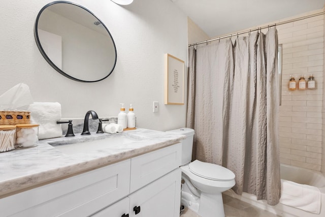 full bath featuring toilet, shower / tub combo with curtain, and vanity