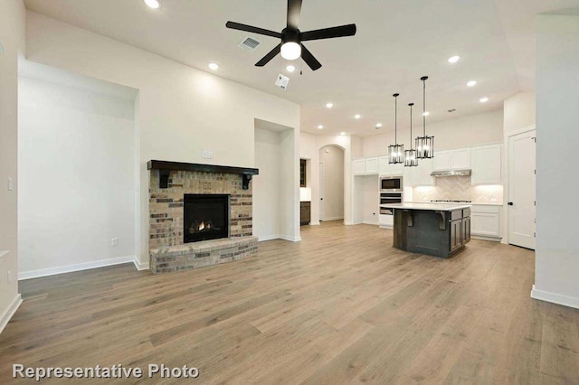 11745 Edgewood Dr, Justin, TX 76247 - kitchen featuring visible vents, recessed lighting, white cabinetry, a ceiling fan, and appliances with stainless steel finishes