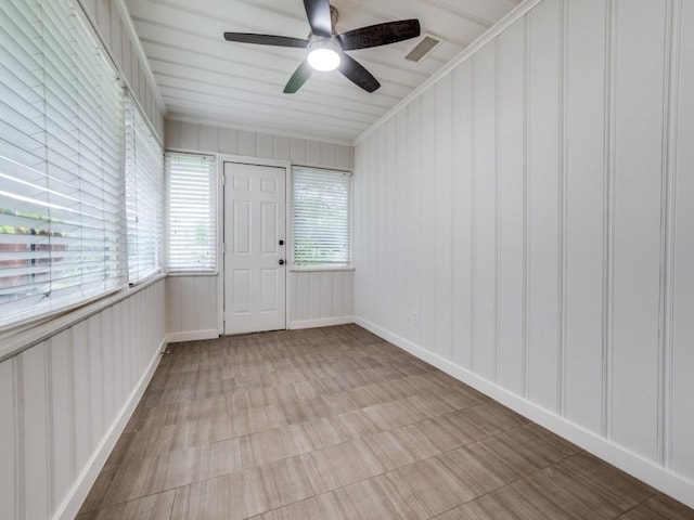 3703 Clover Ln, Dallas, TX 75220 - interior space with visible vents