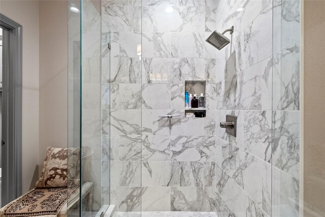 3517 Woods Blvd, Tyler, TX 75707 - bathroom featuring a tile shower