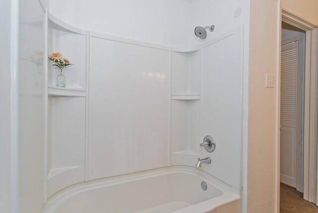 bathroom featuring shower / tub combination