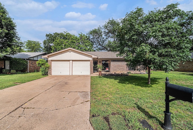 3811 Pelham Mnr, Arlington, TX 76016 - single story home featuring concrete driveway, an attached garage, a front lawn, and brick siding