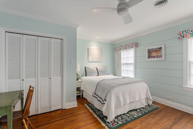 5107 Milam St, Dallas, TX 75206 - bedroom featuring baseboards, ornamental molding, visible vents, and wood finished floors