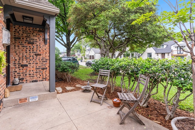 5107 Milam St, Dallas, TX 75206 - view of patio / terrace featuring a residential view