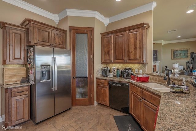 230 Welham Trce, Bossier City, LA 71112 - kitchen featuring a sink, tasteful backsplash, stainless steel fridge with ice dispenser, and black dishwasher