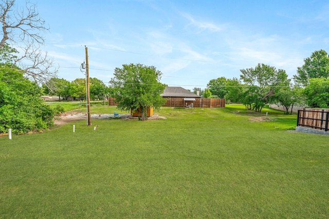 1007 Westwood, Graham, TX 76450 - view of yard