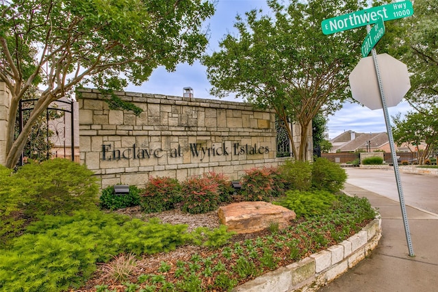 10853 Dixon Branch Dr, Dallas, TX 75218 - view of community sign