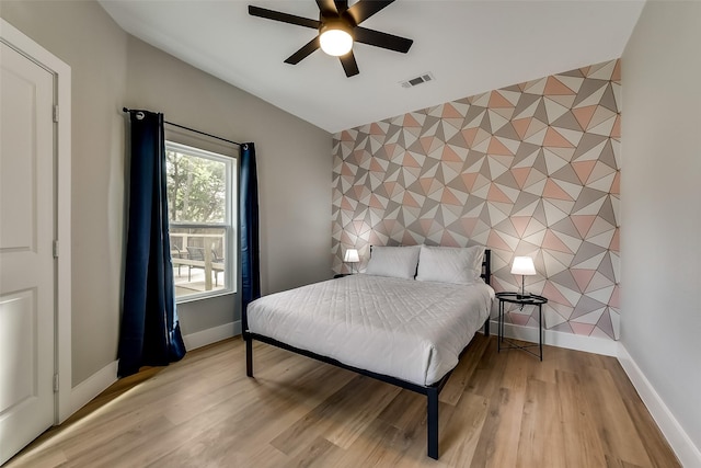 807 Florence St, Mckinney, TX 75069 - bedroom featuring vaulted ceiling, visible vents, baseboards, and an accent wall