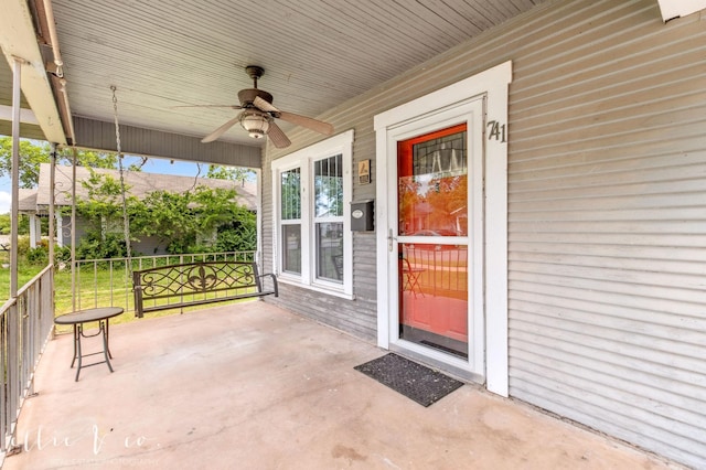 741 Vine St, Abilene, TX 79602 - property entrance with a porch and a ceiling fan