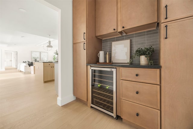4508 Thunder Rd, Dallas, TX 75244 - indoor bar featuring wine cooler, decorative backsplash, light wood finished floors, and baseboards