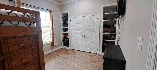 12890 County Road 463, Tyler, TX 75706 - mudroom featuring ornamental molding, light wood-style flooring, and baseboards