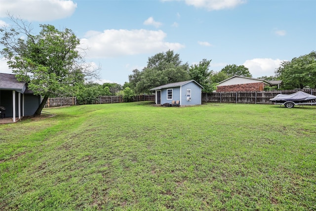 1015 Van Winkle St, Weatherford, TX 76086 - view of yard with an outdoor structure