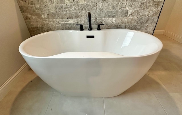 1099 Silver Sage Trl, Weatherford, TX 76085 - bathroom view of a soaking tub and baseboards