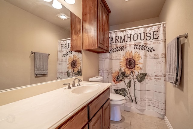 full bathroom featuring toilet, a shower with curtain, tile patterned floors, baseboards, and vanity