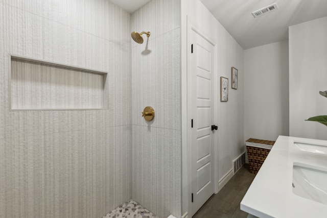 6200 Ravenswood Dr, Fort Worth, TX 76112 - full bathroom featuring tiled shower and vanity