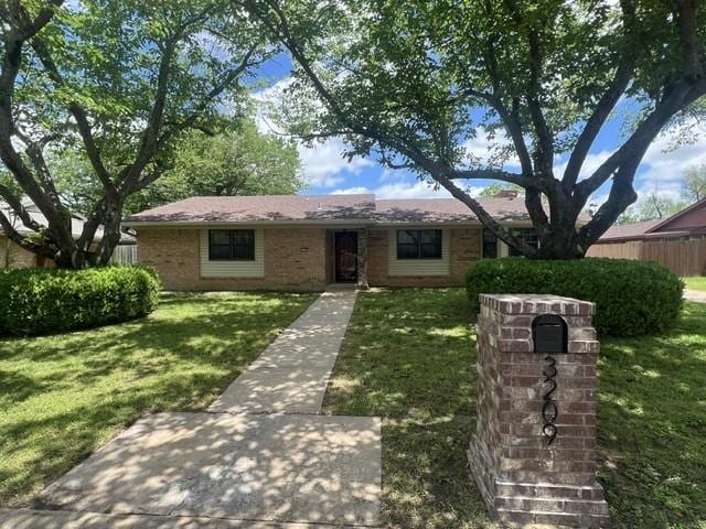 3209 Mimosa Dr, Sherman, TX 75092 - ranch-style home featuring brick siding