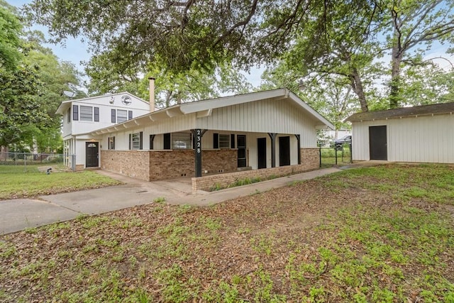 2328 Wildwood Way, Tool, TX 75143 - view of front of property with brick siding and fence