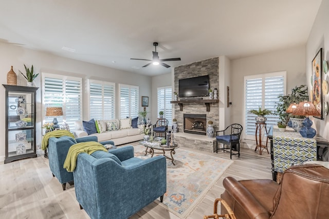 1076 Fleetwood Dr, Justin, TX 76247 - bedroom featuring lofted ceiling, light wood-style floors, and ceiling fan