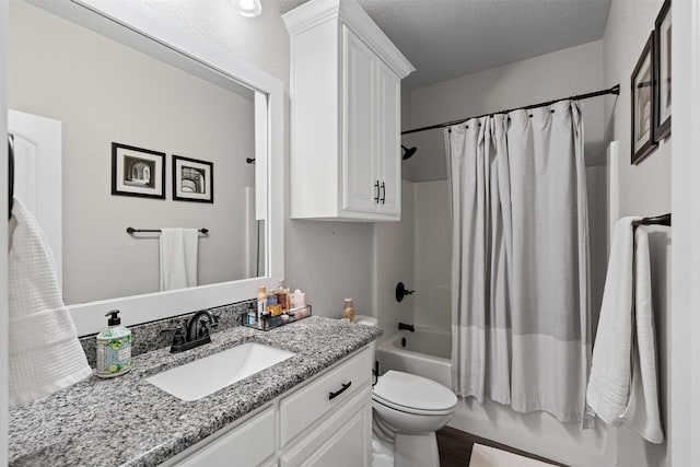 6093 S Fm 730, Decatur, TX 76234 - bathroom with shower / tub combo, vanity, toilet, and wood finished floors