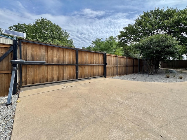 10 Holland St, Pottsboro, TX 75076 - gate featuring fence