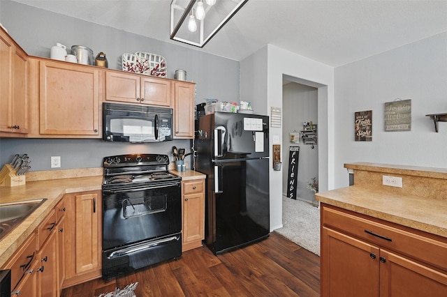 7512 Lazy Spur Blvd, Fort Worth, TX 76131 - kitchen with black appliances, dark wood finished floors, and light countertops