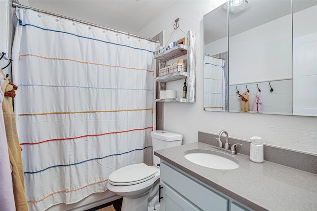 509 Oak St, Burleson, TX 76028 - full bath with toilet, curtained shower, vanity, and a textured wall