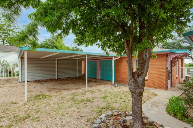 2000 Standifer St, Fort Worth, TX 76164 - view of yard featuring a garage