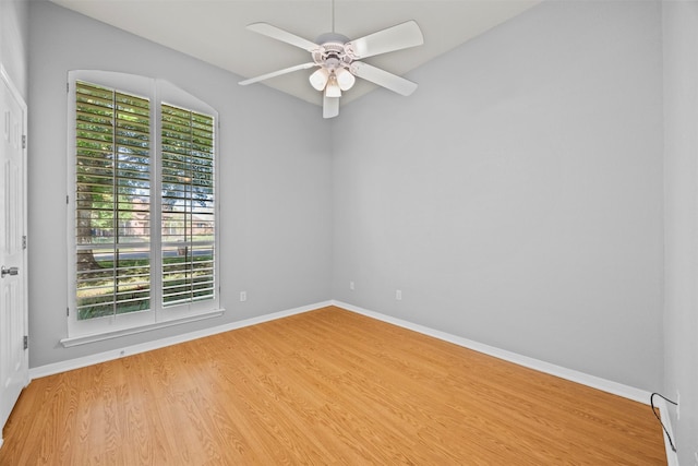 609 S Ruidoso Downs Dr, Robinson, TX 76706 - empty room with light wood-type flooring, baseboards, and ceiling fan