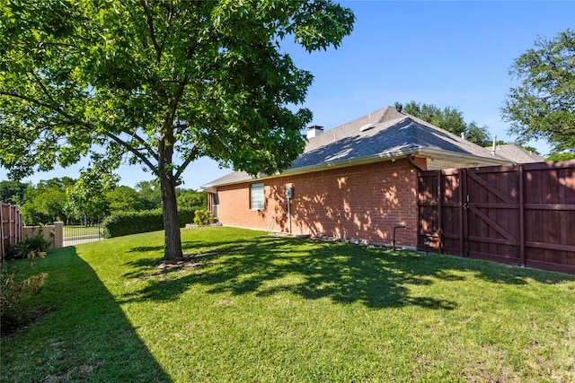 3811 Maywood Dr, Carrollton, TX 75007 - view of yard