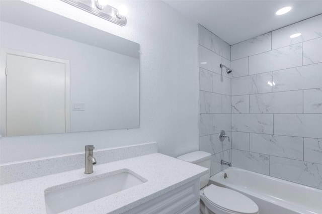 337 Travis Ln, Hewitt, TX 76643 - bathroom featuring toilet, vanity, recessed lighting, and shower / tub combination