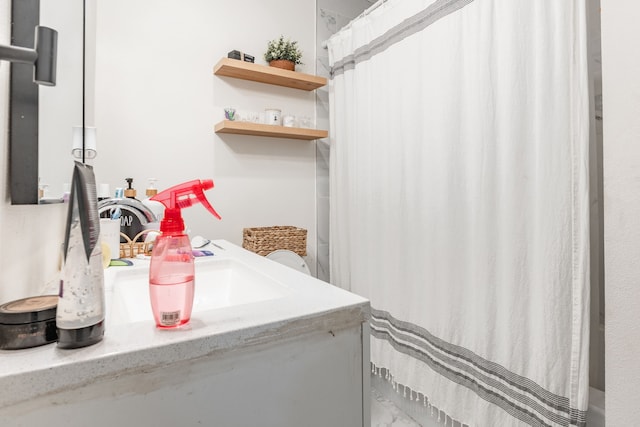1100 Hillburn Dr, Dallas, TX 75217 - bathroom featuring vanity