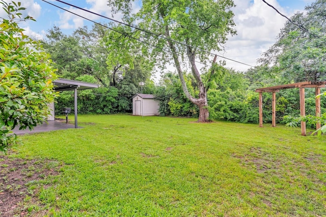 5229 Cockrell Ave, Fort Worth, TX 76133 - view of green lawn featuring a patio