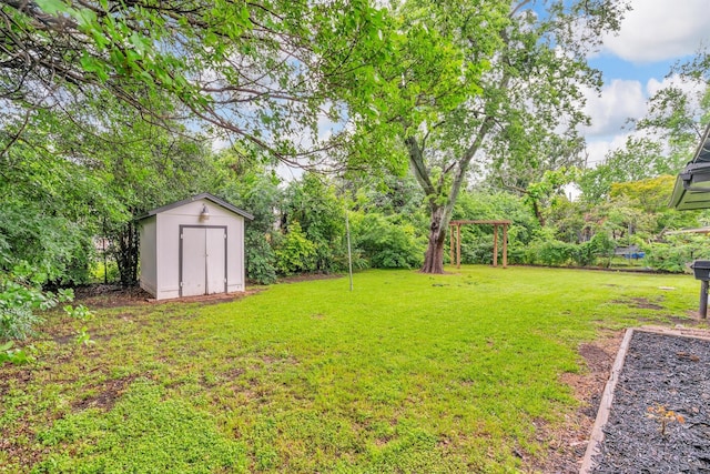 5229 Cockrell Ave, Fort Worth, TX 76133 - view of grassy yard