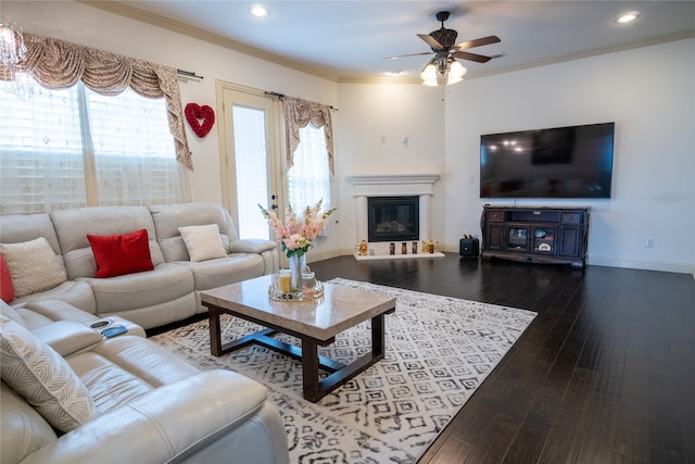 5117 Wakefield Dr, Irving, TX 75038 - living area featuring ceiling fan, wood-type flooring, baseboards, and a glass covered fireplace