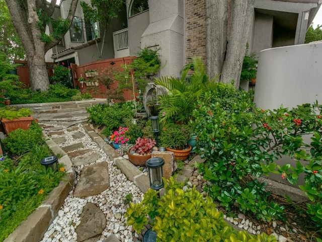 4242 N Capistrano Dr Unit 203, Dallas, TX 75287 - view of yard featuring fence