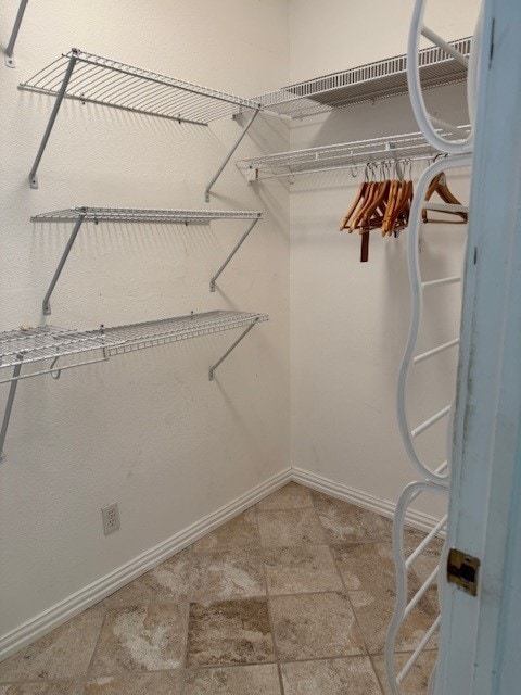 7249 Peden Rd, Azle, TX 76020 - view of spacious closet